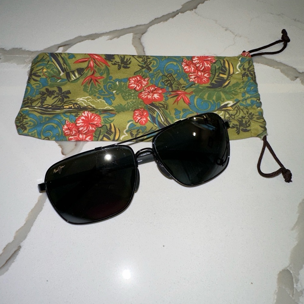 Maui Jim Castles - Black - Sunglasses